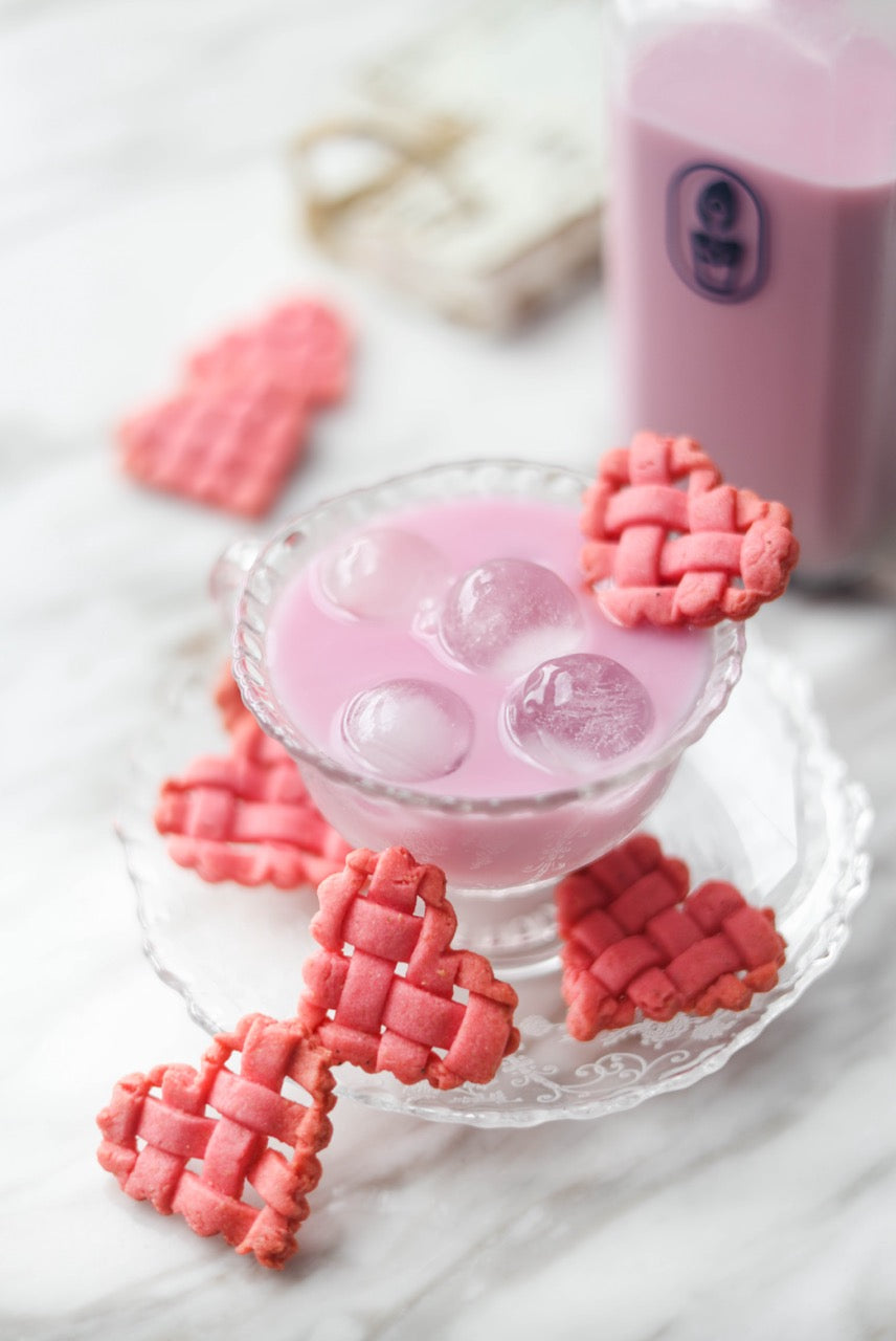 Dragon Fruit Oat Milk &amp; Cookies
 &ndash; milkyplant