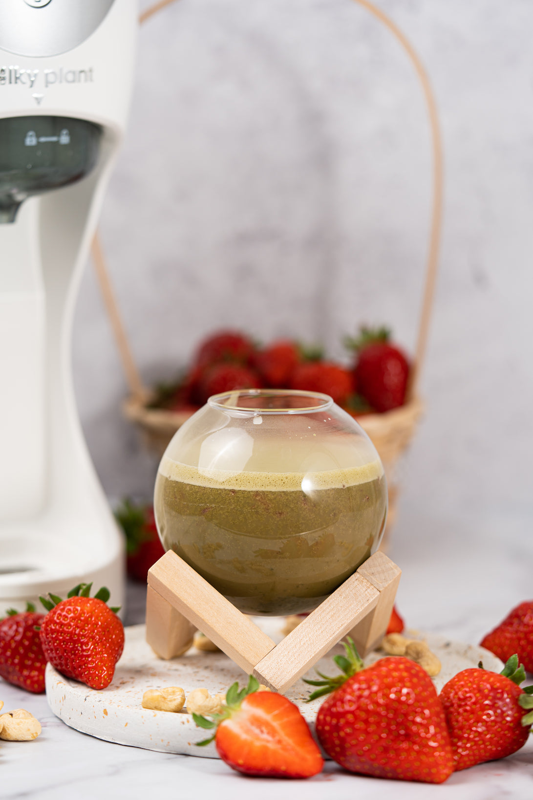 Strawberry Milk Matcha Latte – milkyplant