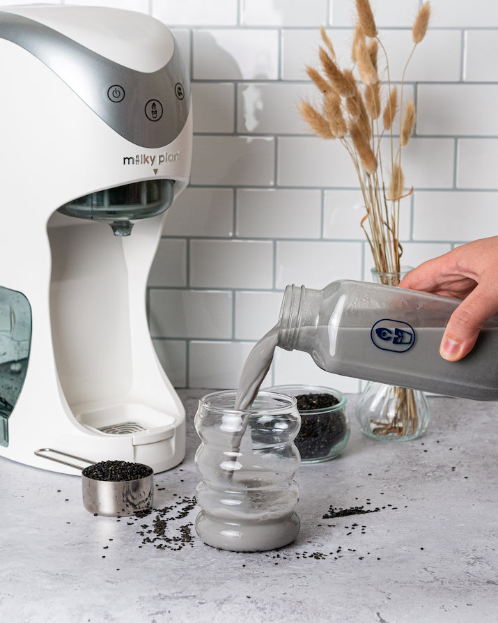 Black Sesame Seeds Milk milkyplant