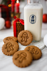 Gingerbread Almond Milk & Cookies 